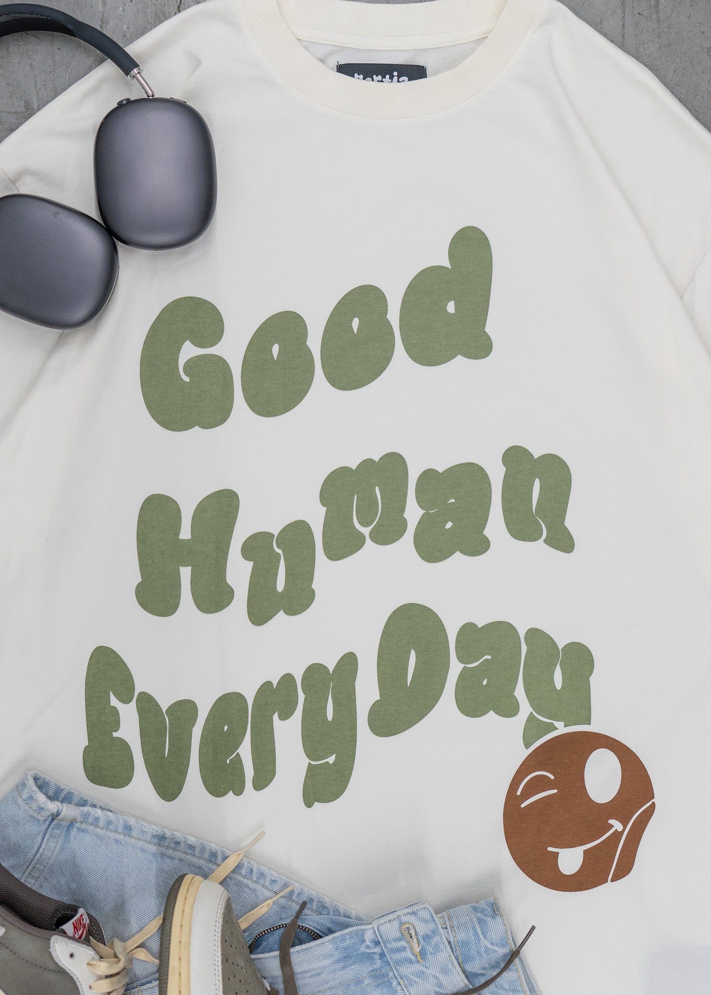 GOOD HUMAN TEE 002