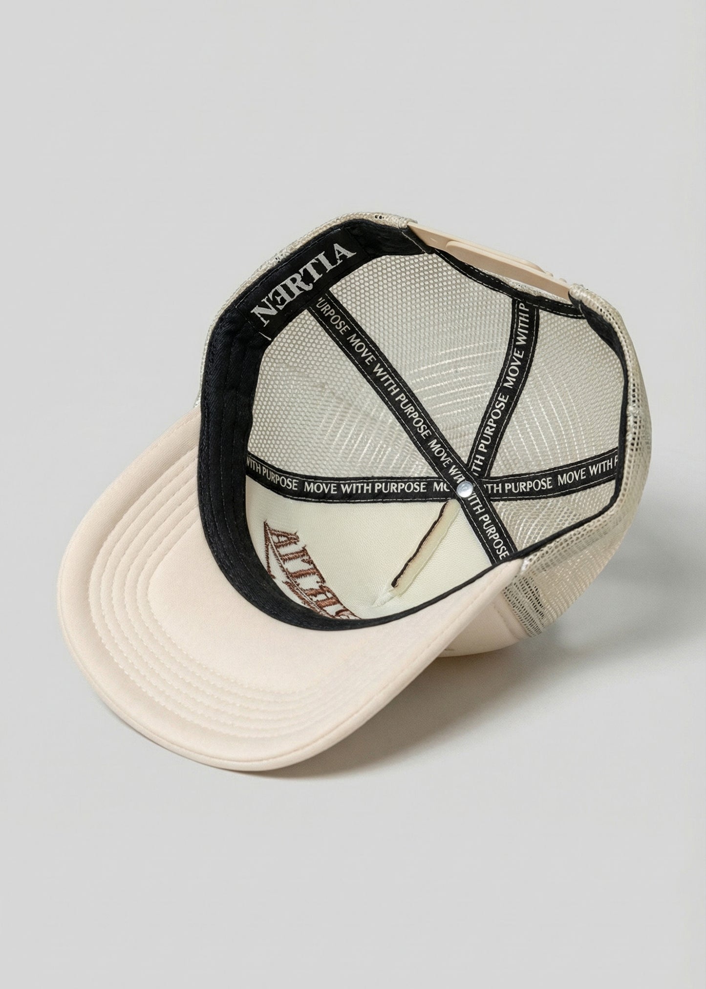 Move With Purpose™ Trucker [Crème]